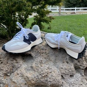 Women's size 8 New Balance Mode DE VIE lifestyle